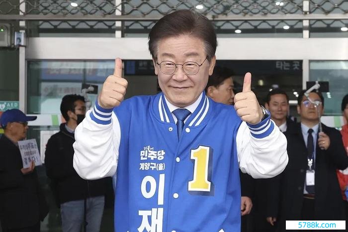 当地时期3月28日，韩国共同民主党党首李在明出席竞选集结。图源：视觉中国